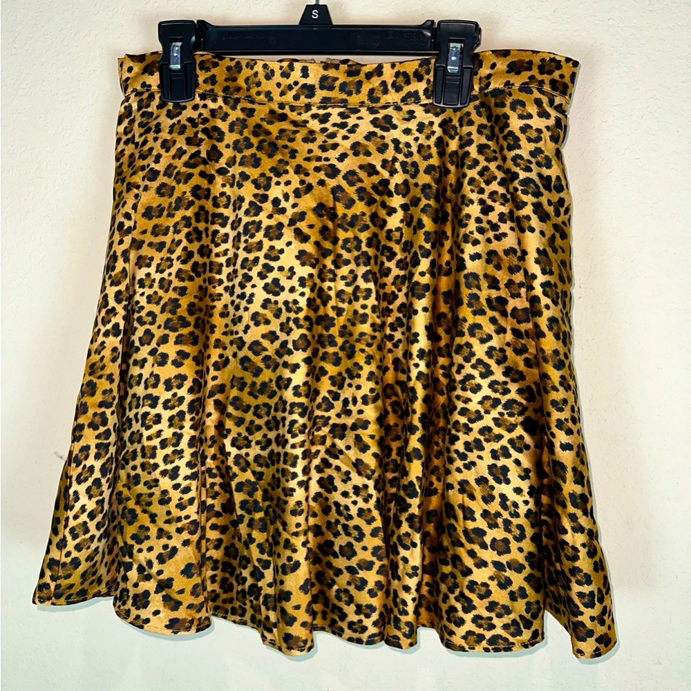 NWT Francesca’s animal, print flare lined mini skirt, women M